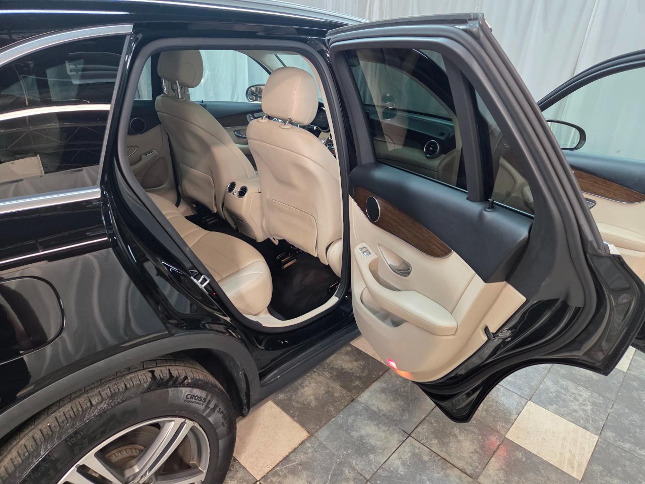 Mercedes-Benz GLC-Class GLC300 4MATIC 2020