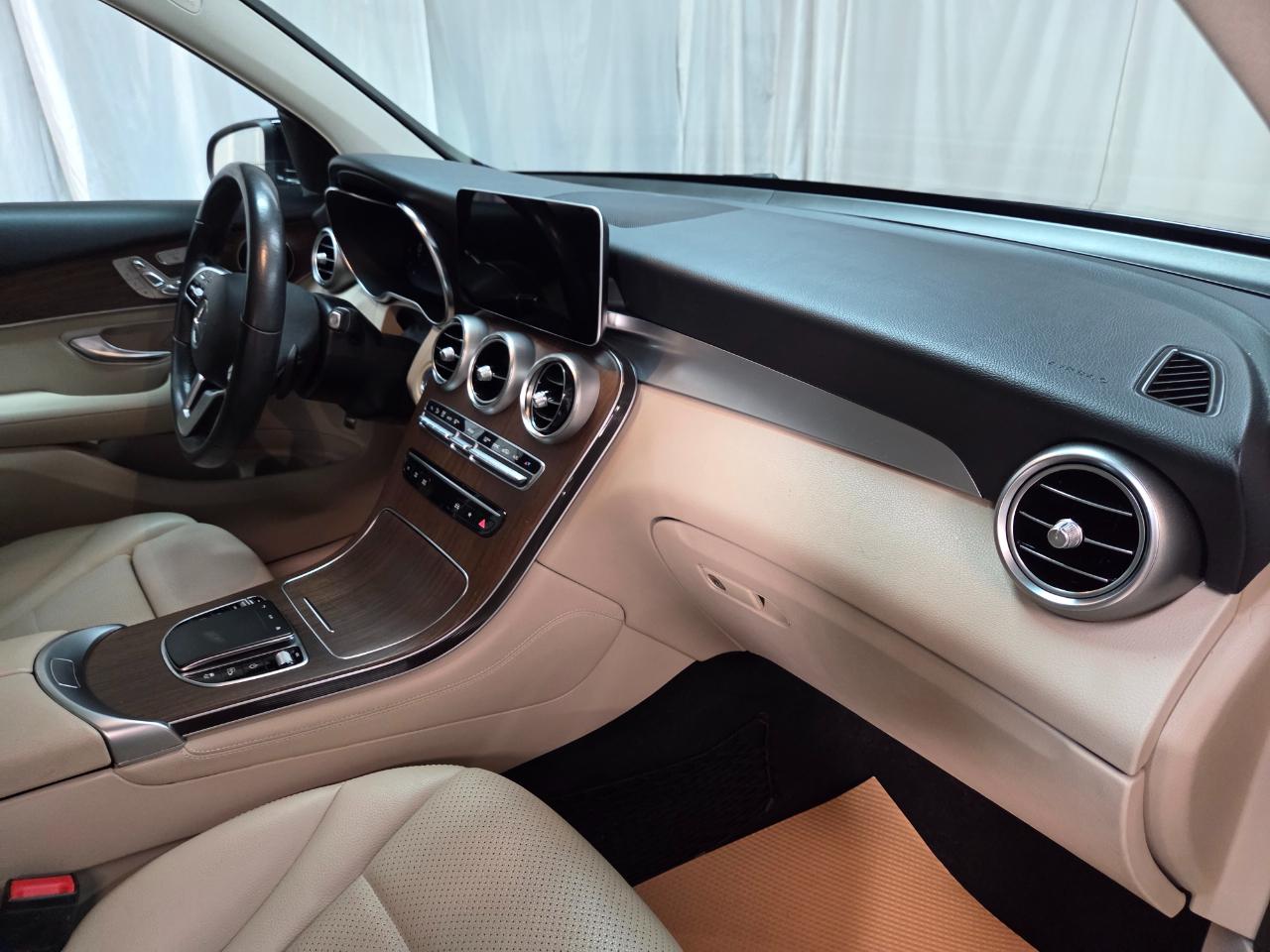 Mercedes-Benz GLC-Class GLC300 4MATIC 2020