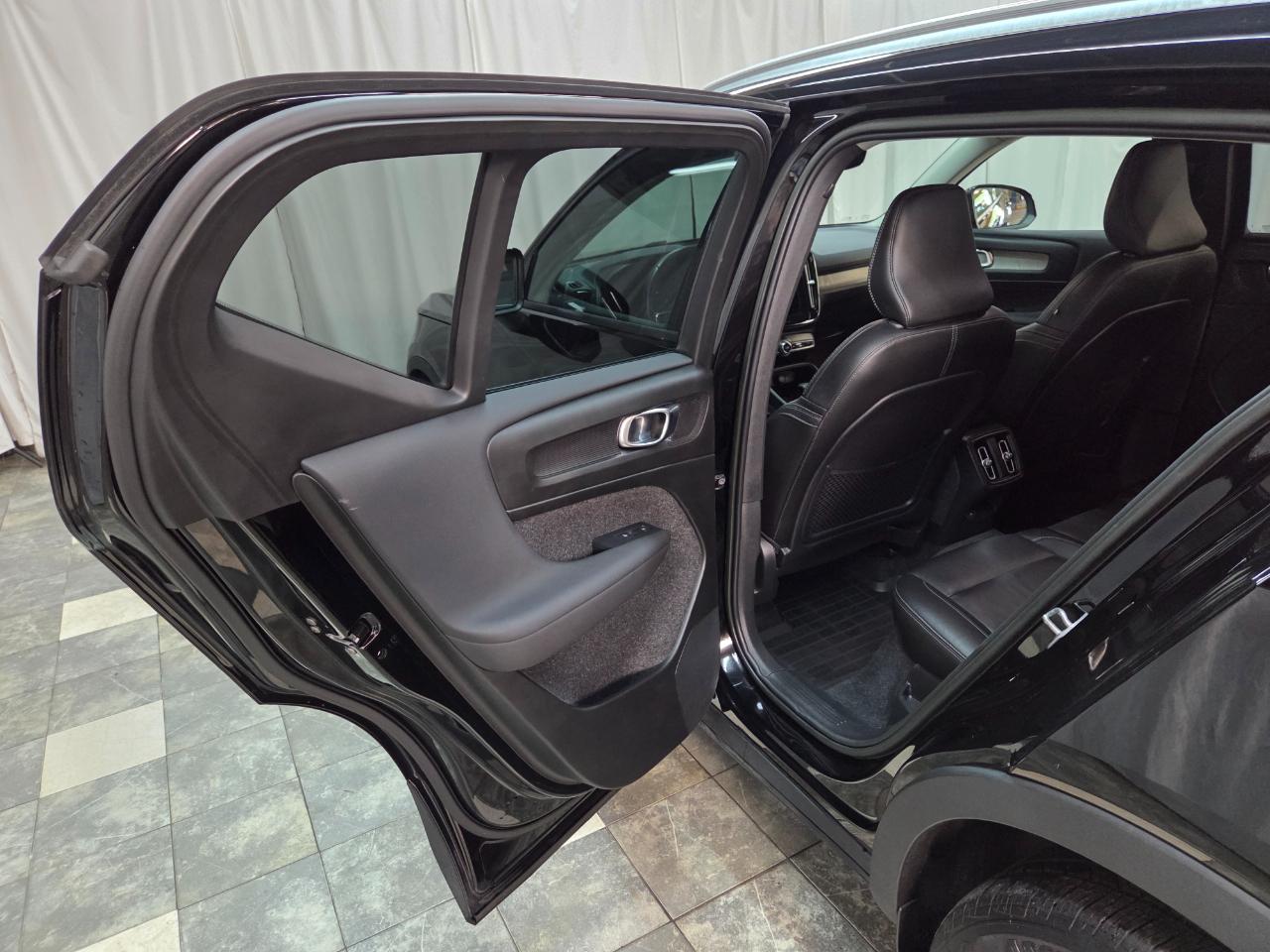 Volvo XC40 B5 Core AWD 2023