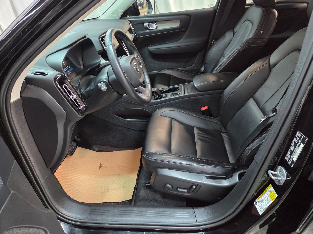 Volvo XC40 B5 Core AWD 2023