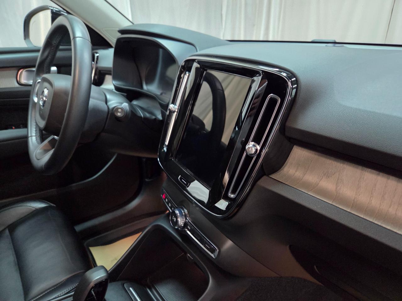 Volvo XC40 B5 Core AWD 2023