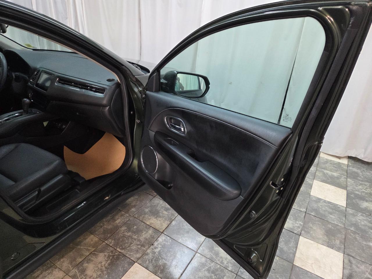 Honda HR-V EX-L w/Navigation 4WD CVT 2016