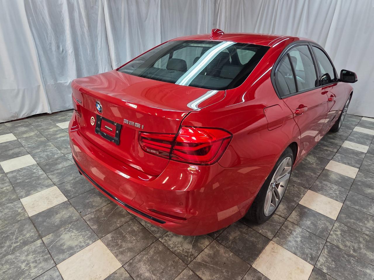 BMW 3-Series 328i xDrive Sedan 2016