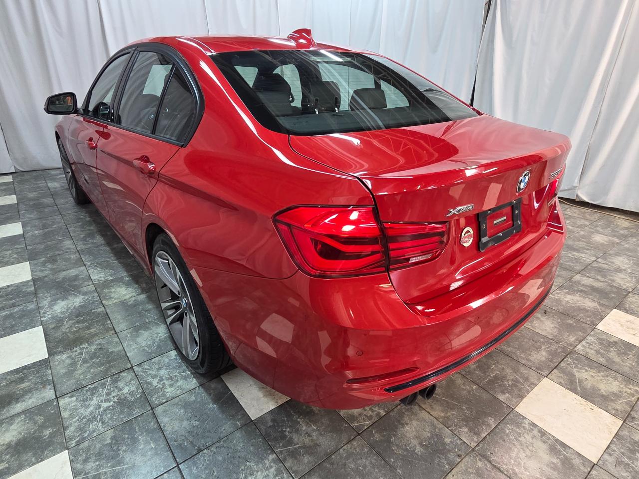 BMW 3-Series 328i xDrive Sedan 2016