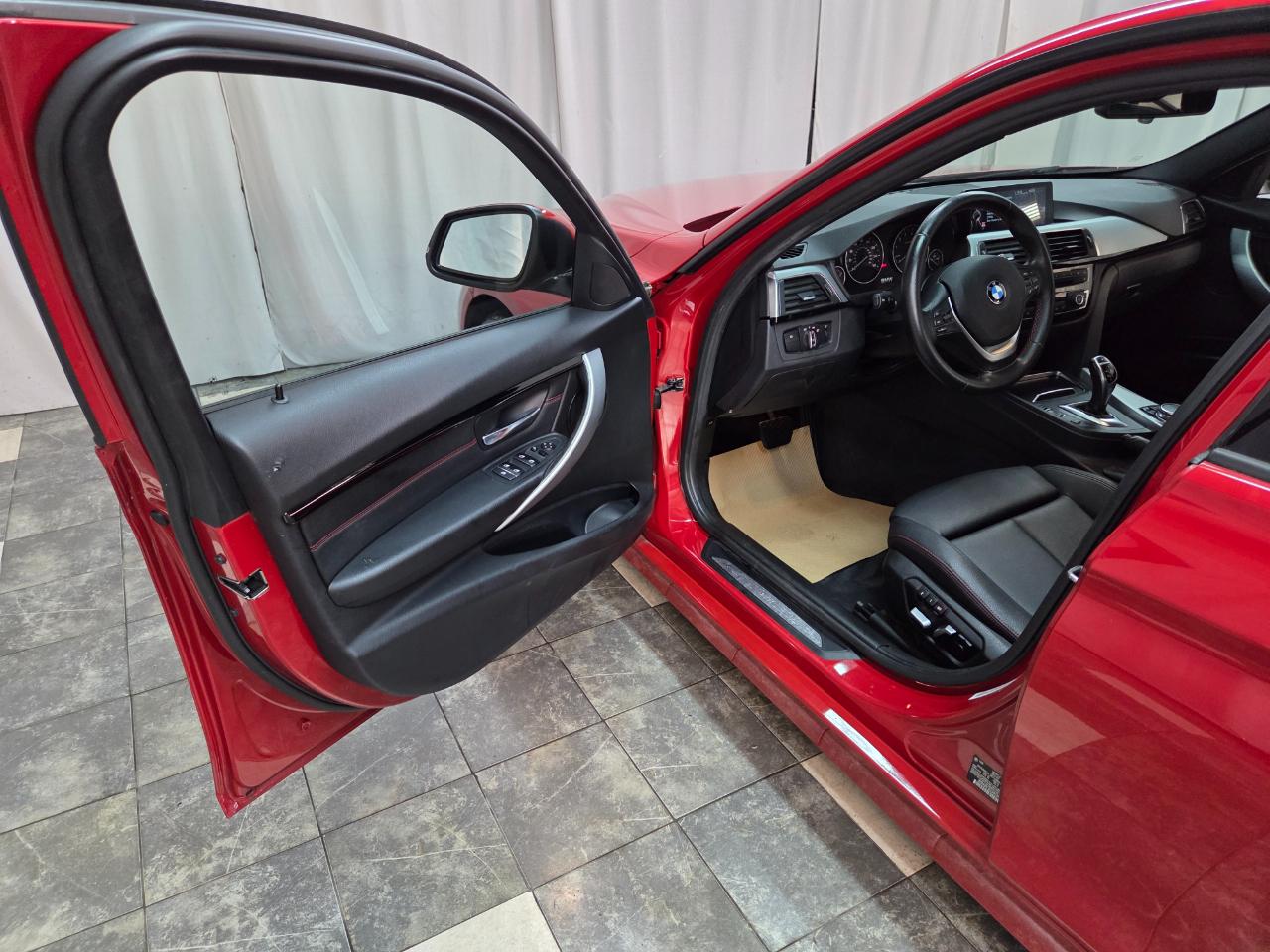 BMW 3-Series 328i xDrive Sedan 2016