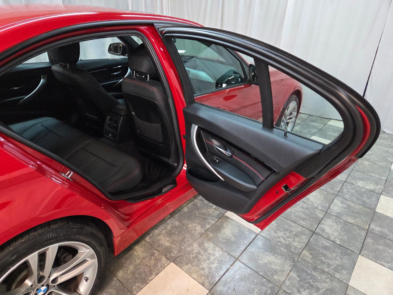 BMW 3-Series 328i xDrive Sedan 2016