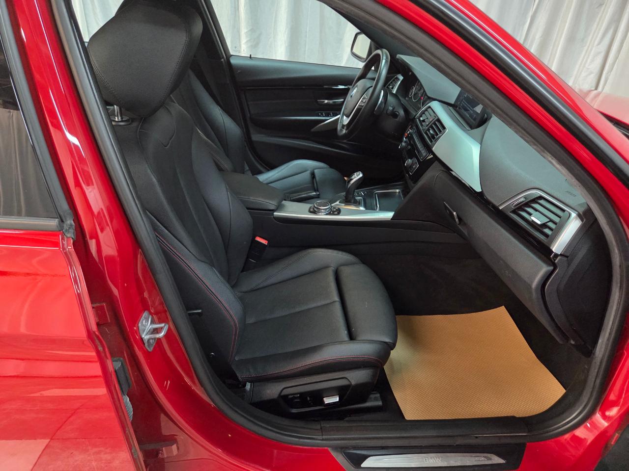 BMW 3-Series 328i xDrive Sedan 2016