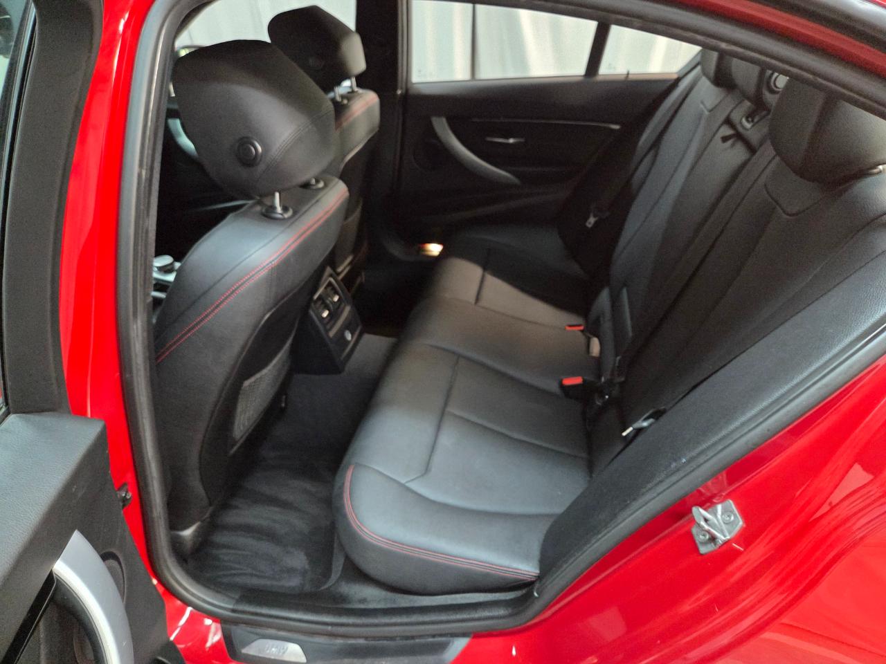BMW 3-Series 328i xDrive Sedan 2016