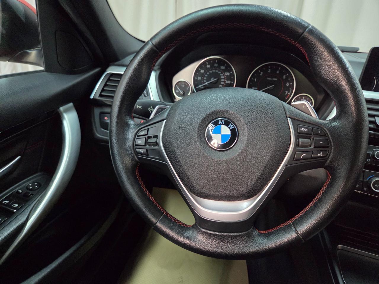 BMW 3-Series 328i xDrive Sedan 2016