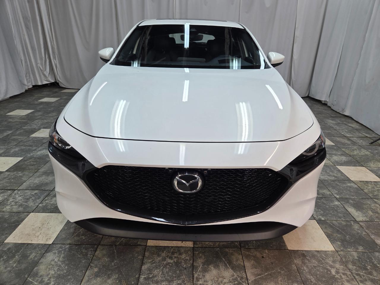 Mazda MAZDA3 Premium Hatchback 2022