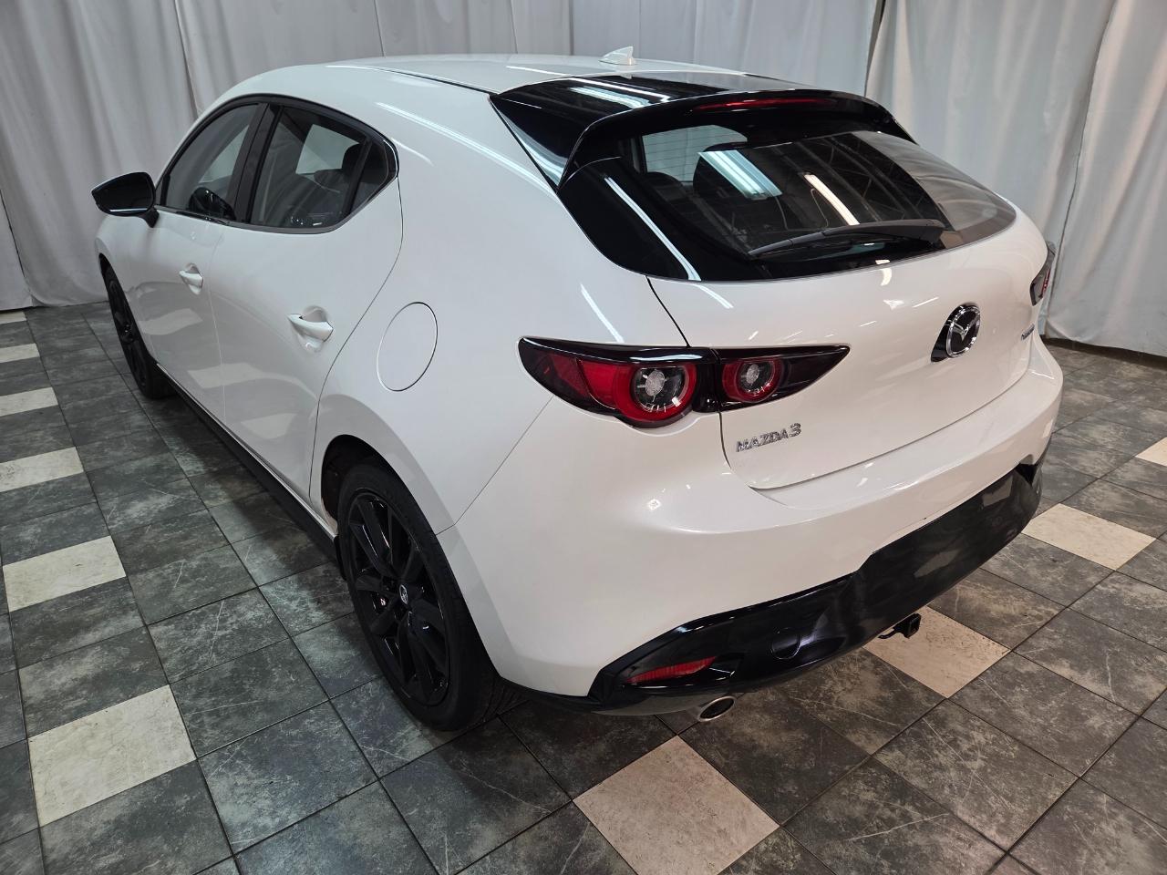 Mazda MAZDA3 Premium Hatchback 2022
