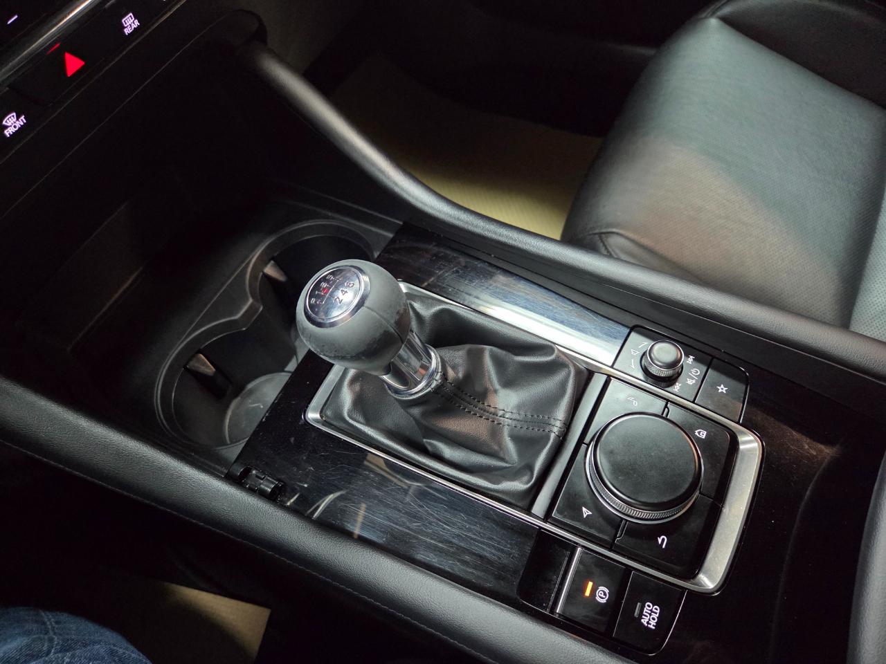Mazda MAZDA3 Premium Hatchback 2022