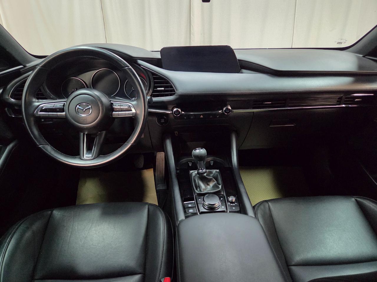 Mazda MAZDA3 Premium Hatchback 2022