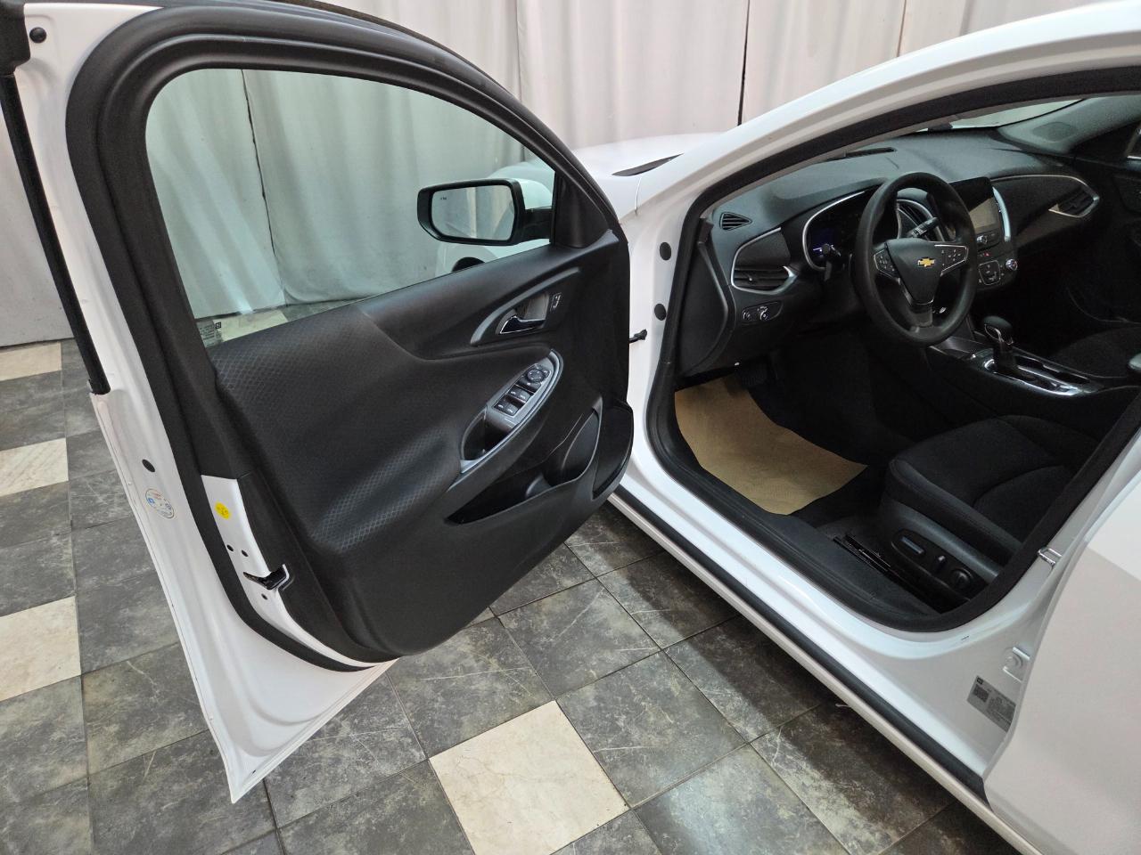 Chevrolet Malibu 4dr Sdn LS 2023
