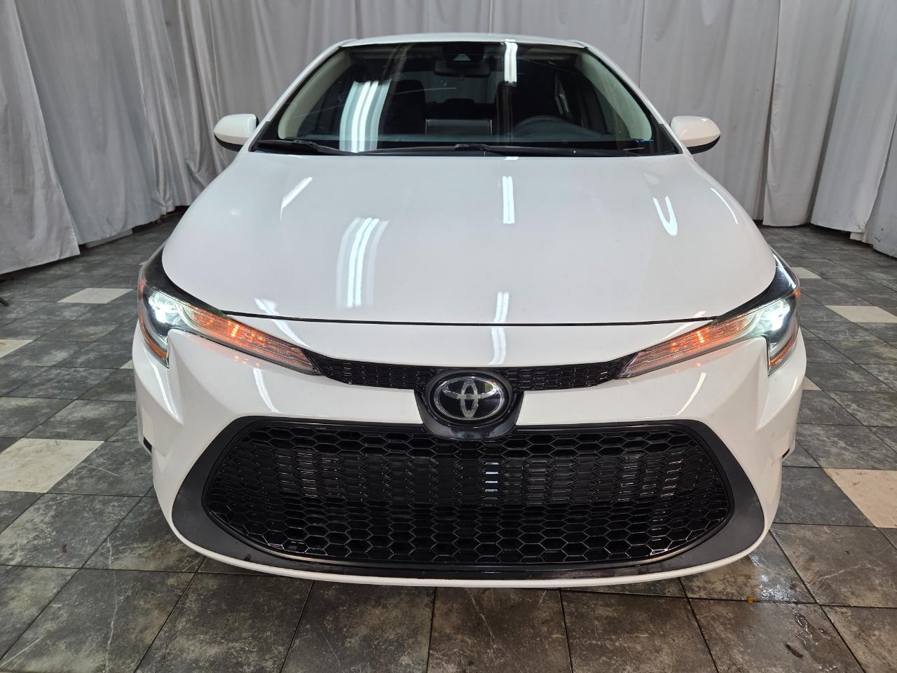 Toyota Corolla LE 2021