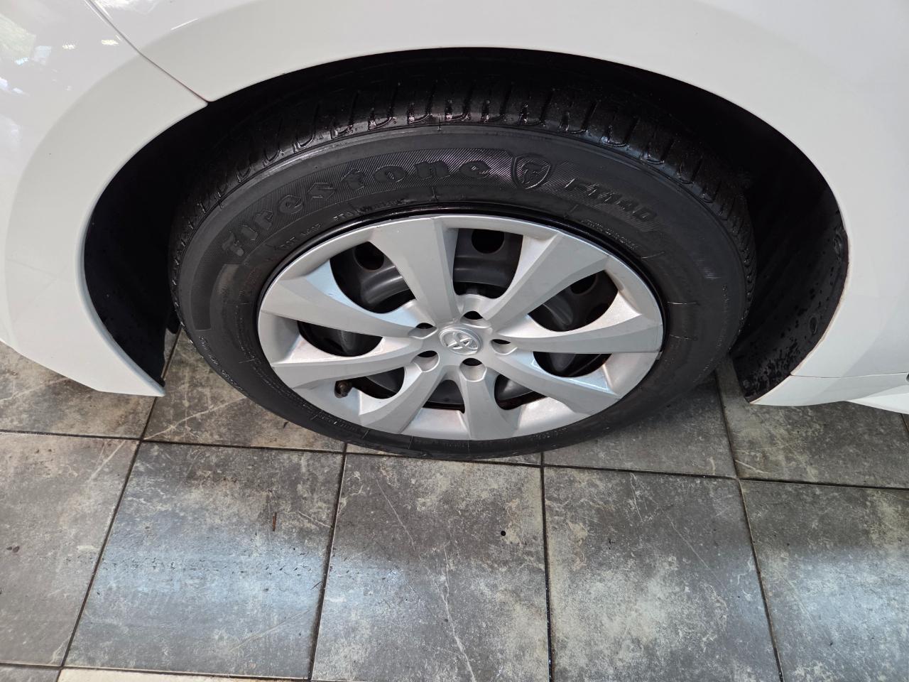 Toyota Corolla LE 2021