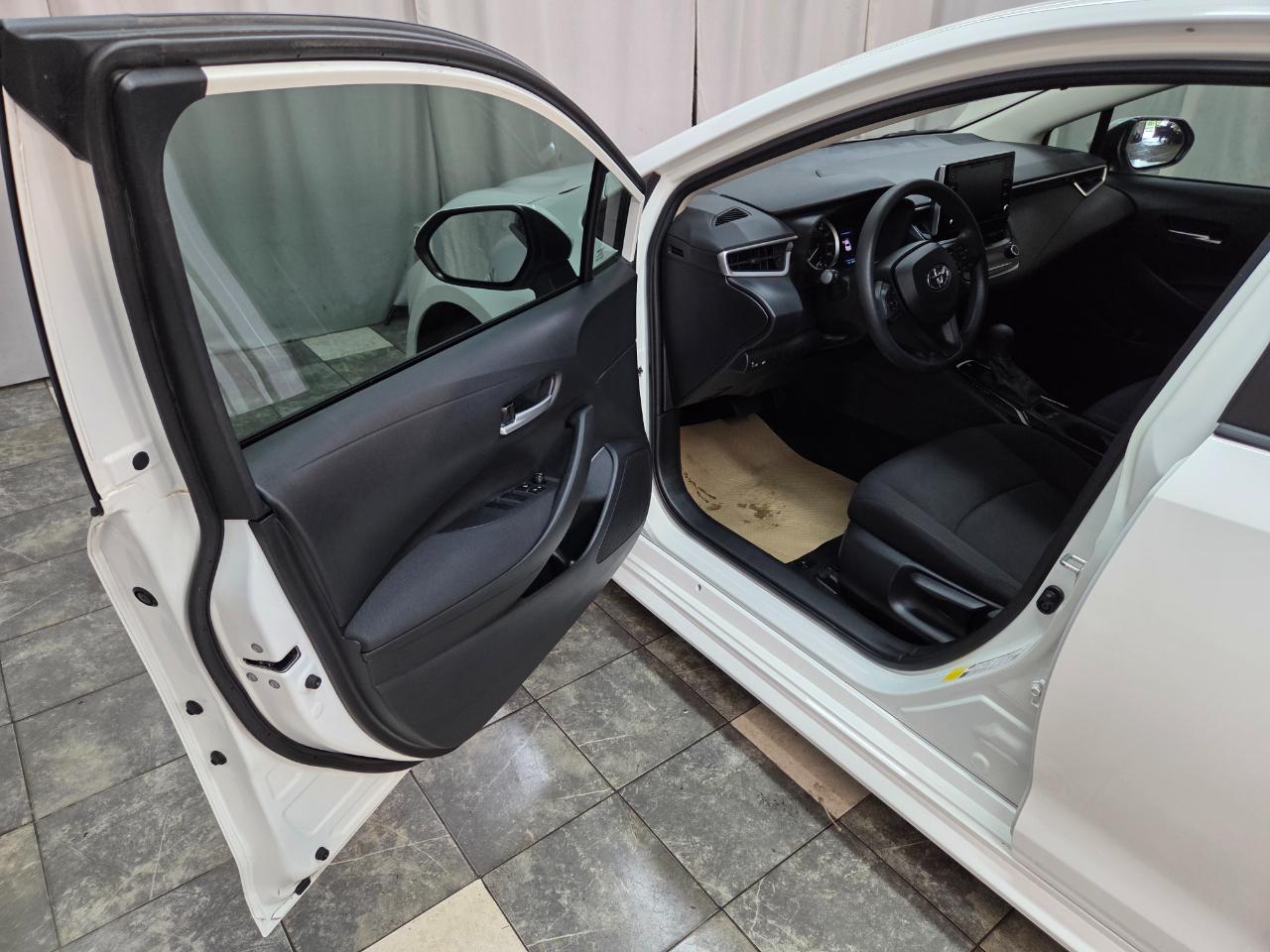 Toyota Corolla LE 2021