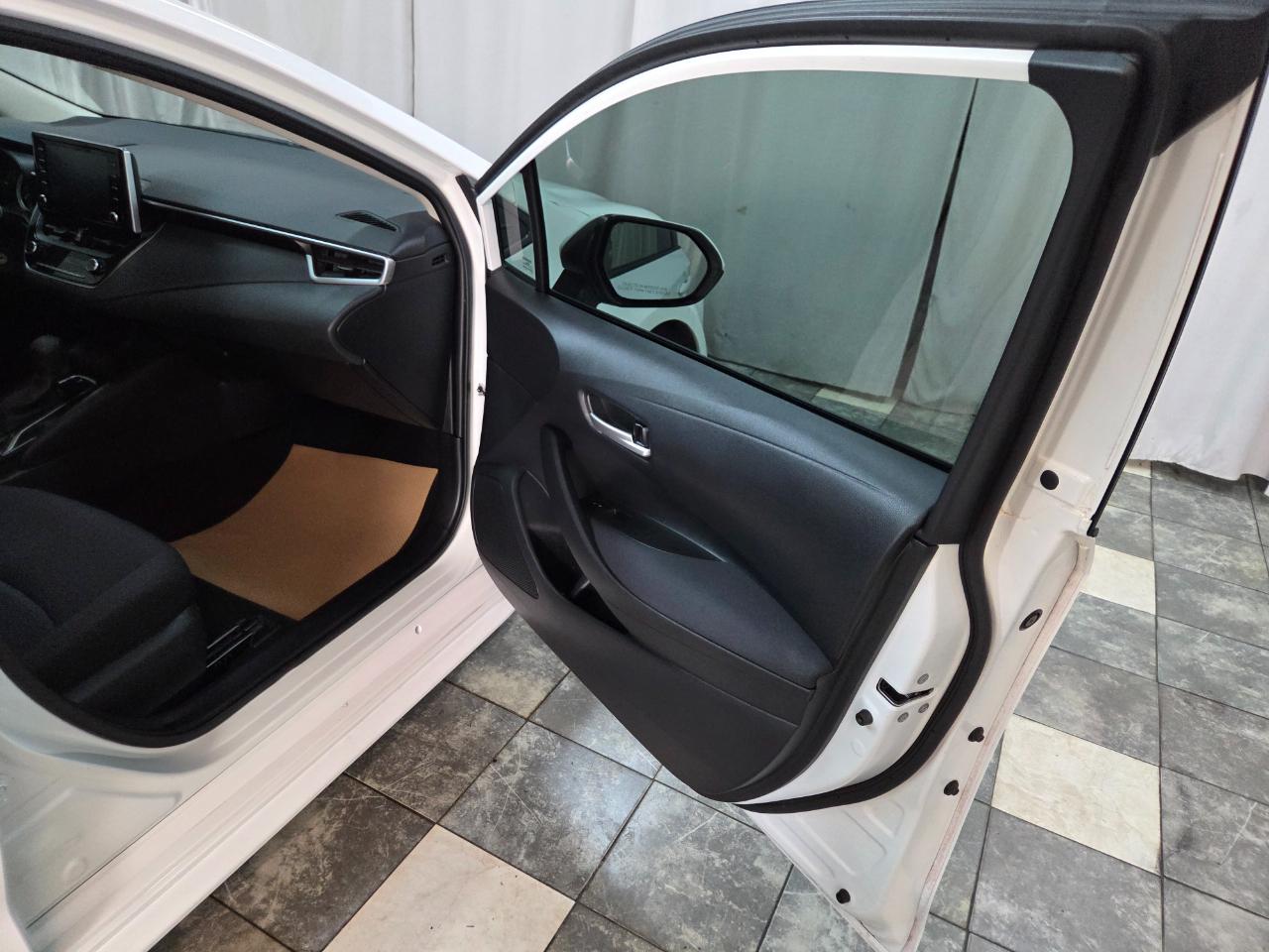 Toyota Corolla LE 2021