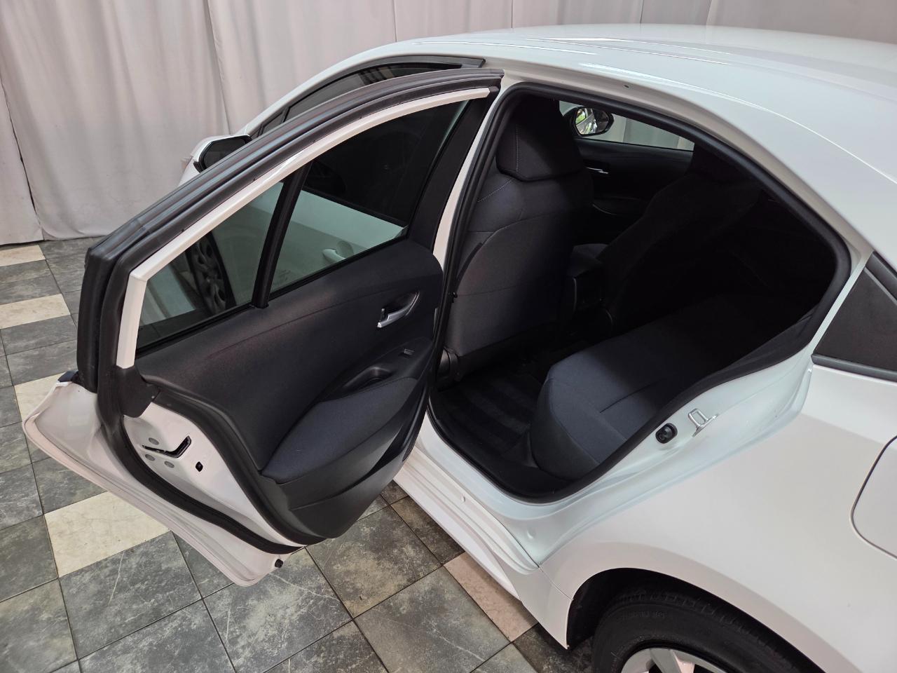 Toyota Corolla LE 2021