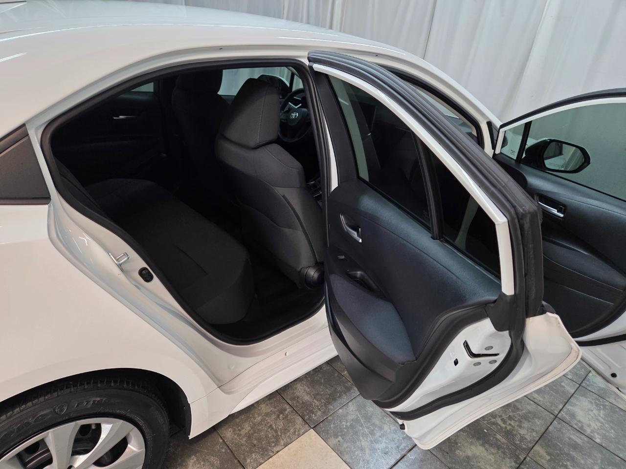 Toyota Corolla LE 2021