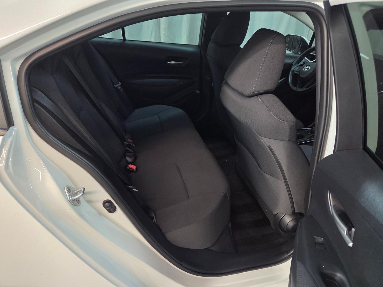 Toyota Corolla LE 2021