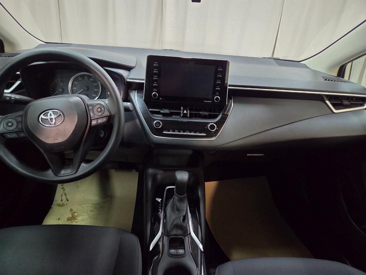 Toyota Corolla LE 2021