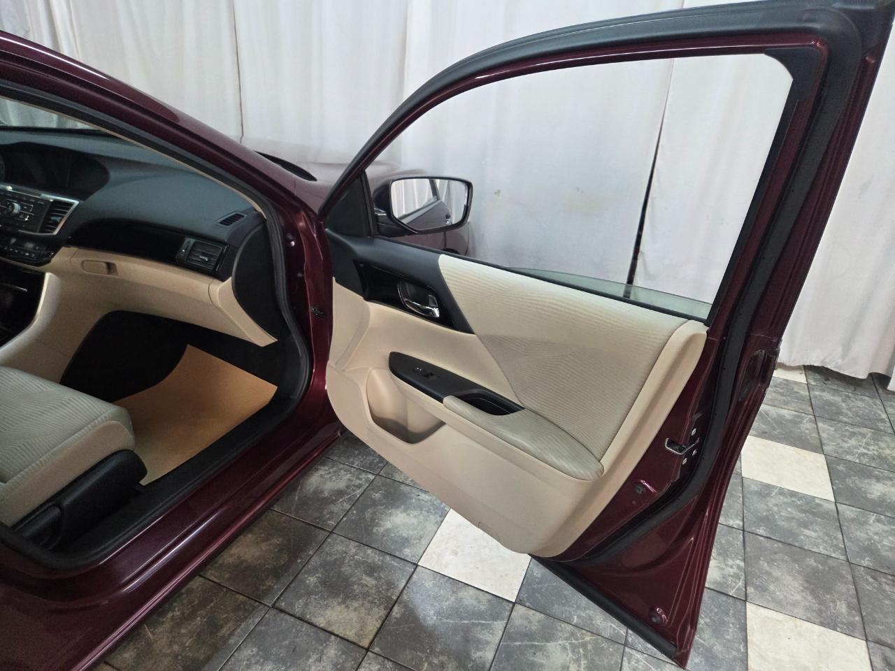 Honda Accord LX Sedan CVT 2016