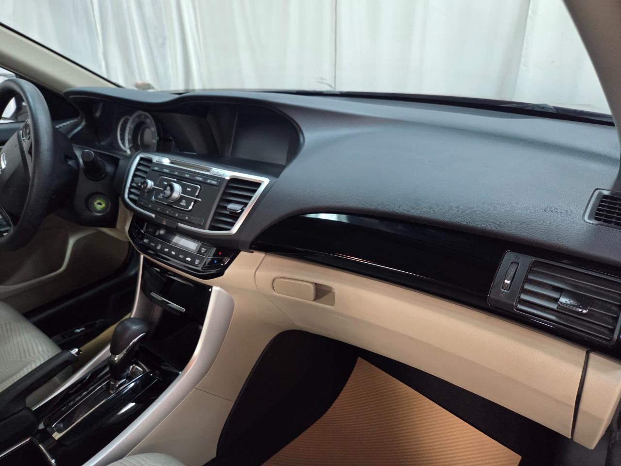 Honda Accord LX Sedan CVT 2016