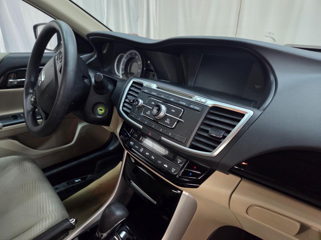Honda Accord LX Sedan CVT 2016