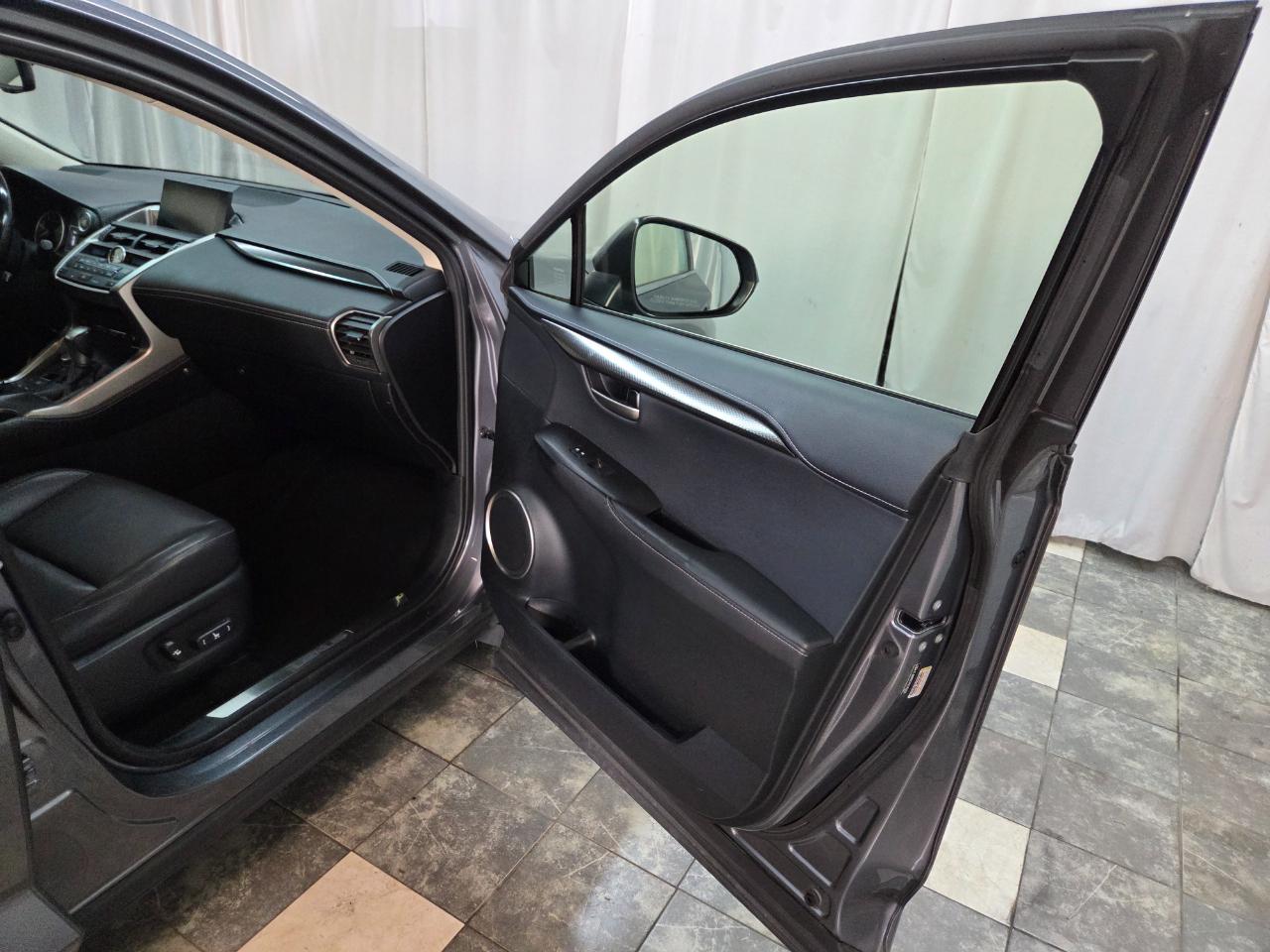 Lexus NX 200t AWD 2017