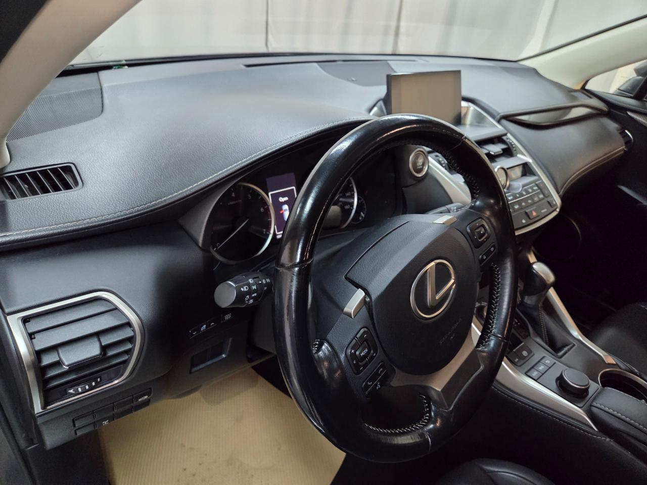 Lexus NX 200t AWD 2017