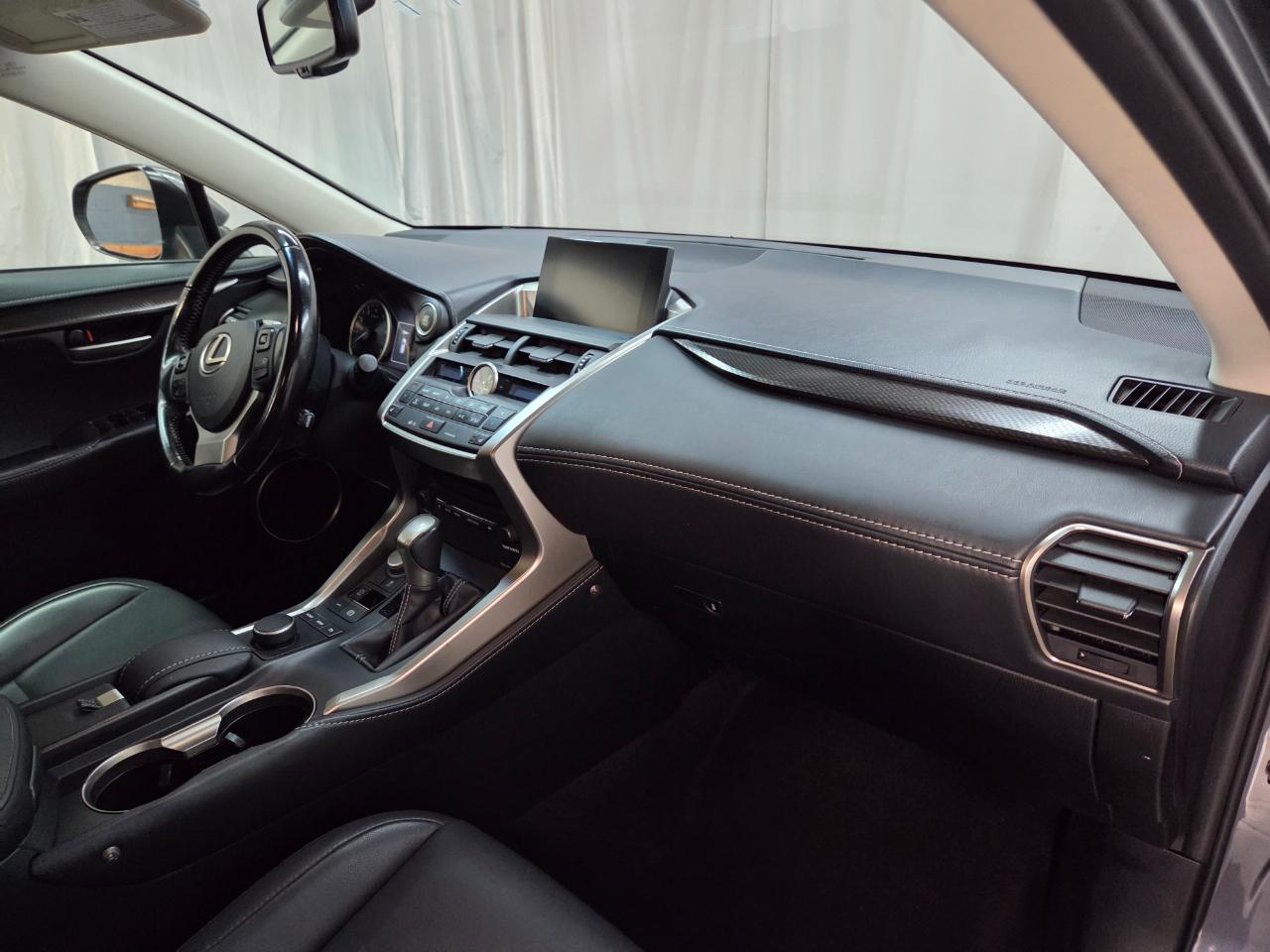 Lexus NX 200t AWD 2017