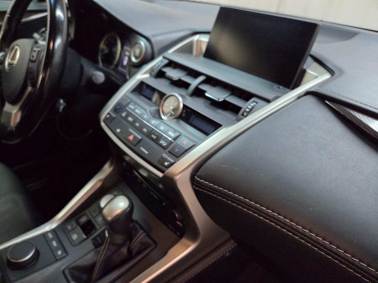 Lexus NX 200t AWD 2017