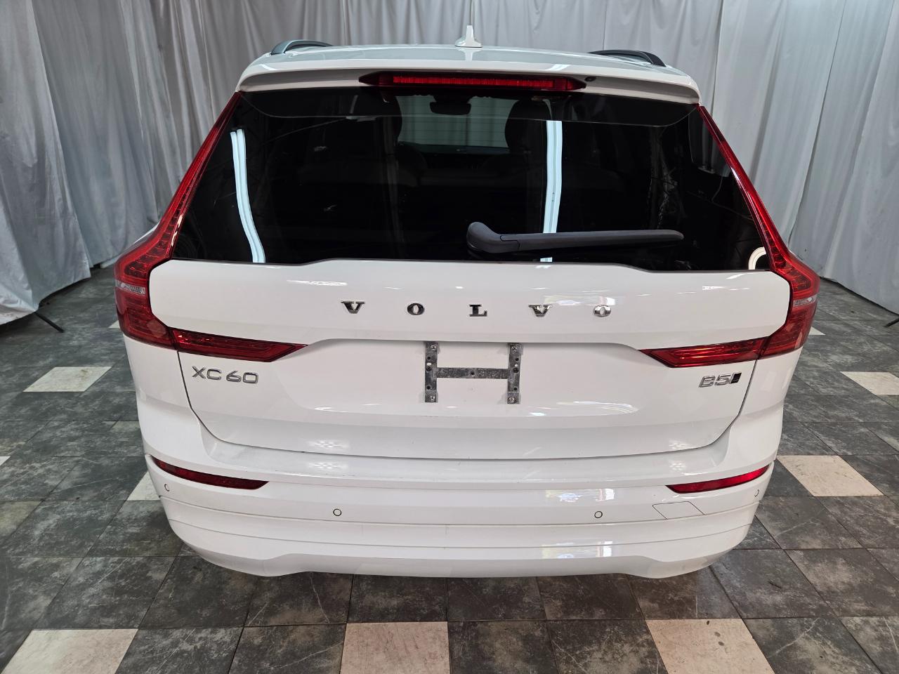 Volvo XC60 T8 Momentum Hybrid AWD 2022
