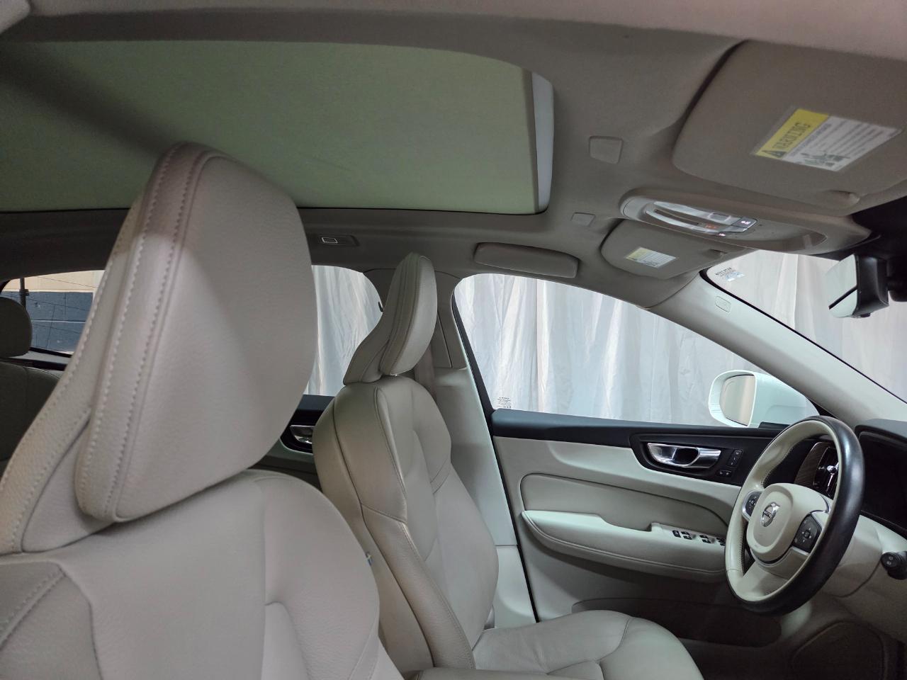 Volvo XC60 T8 Momentum Hybrid AWD 2022