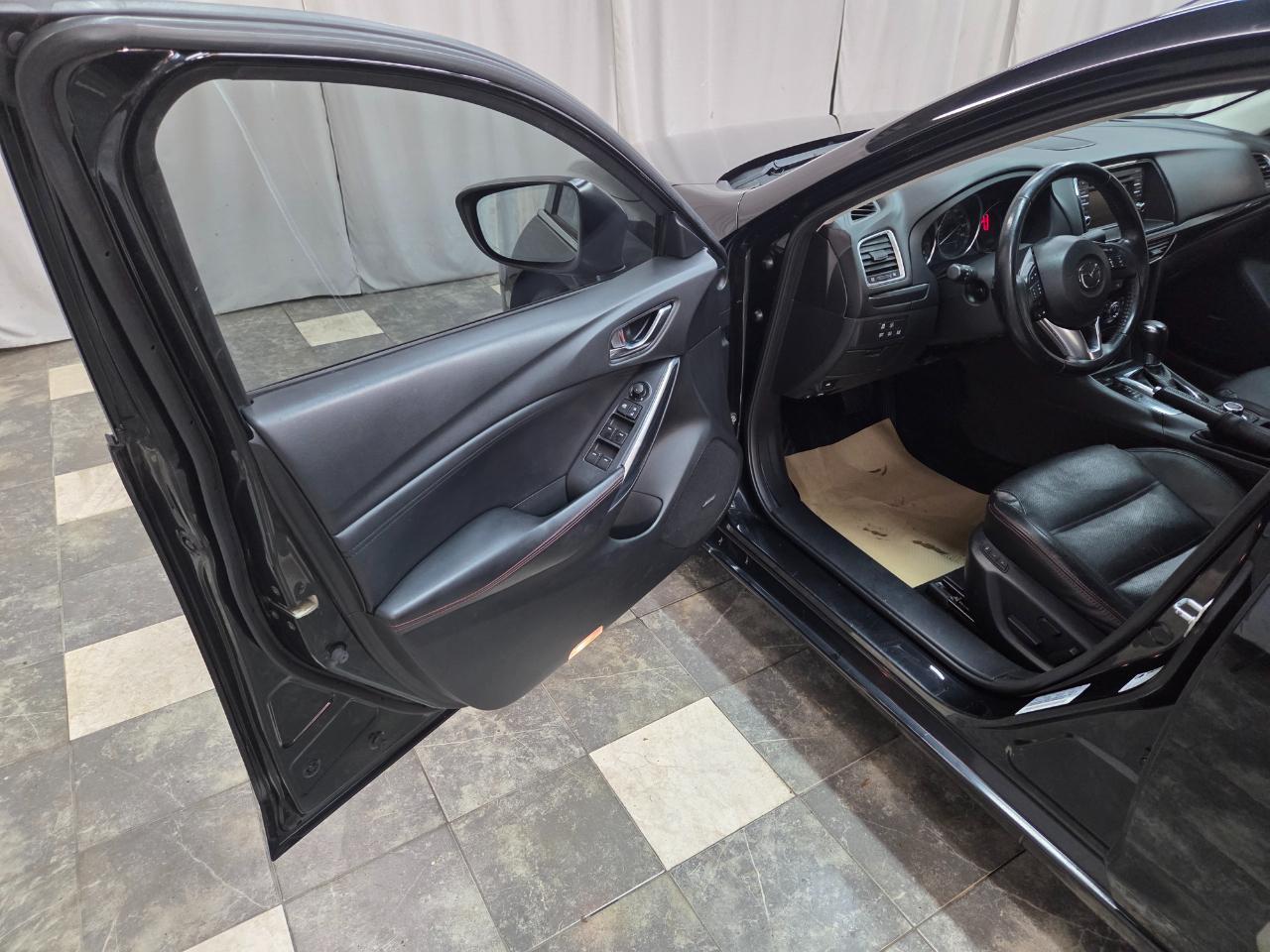 Mazda MAZDA6 i Grand Touring 2015