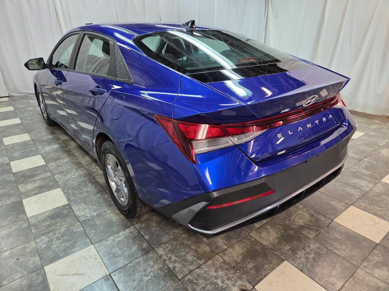 Hyundai Elantra SE 2024