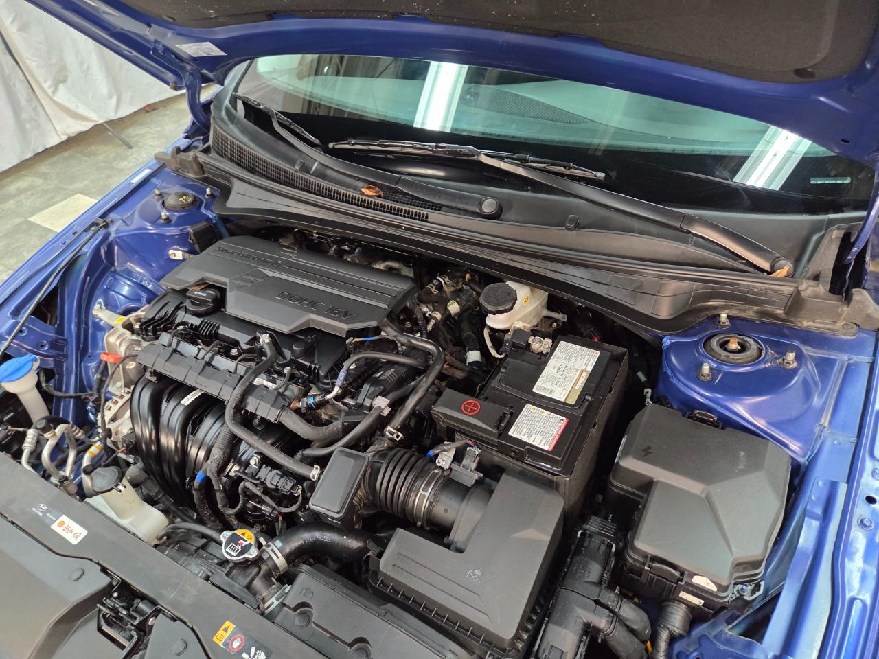 Hyundai Elantra SE 2024