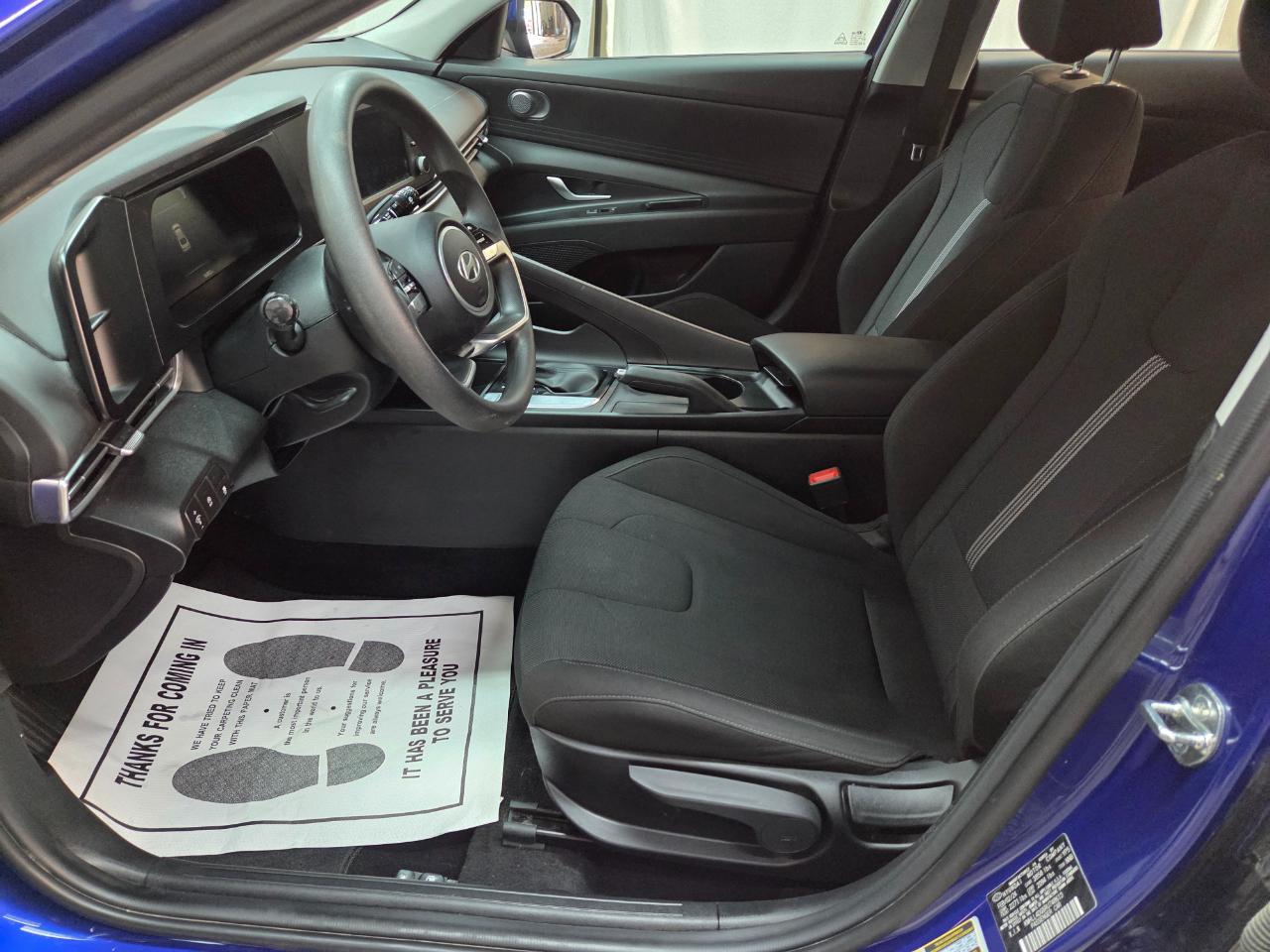 Hyundai Elantra SE 2024