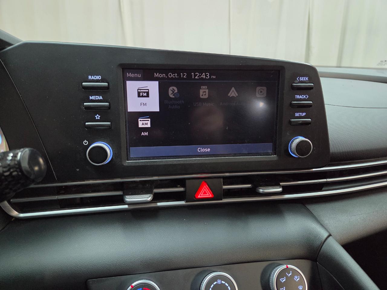 Hyundai Elantra SE 2024