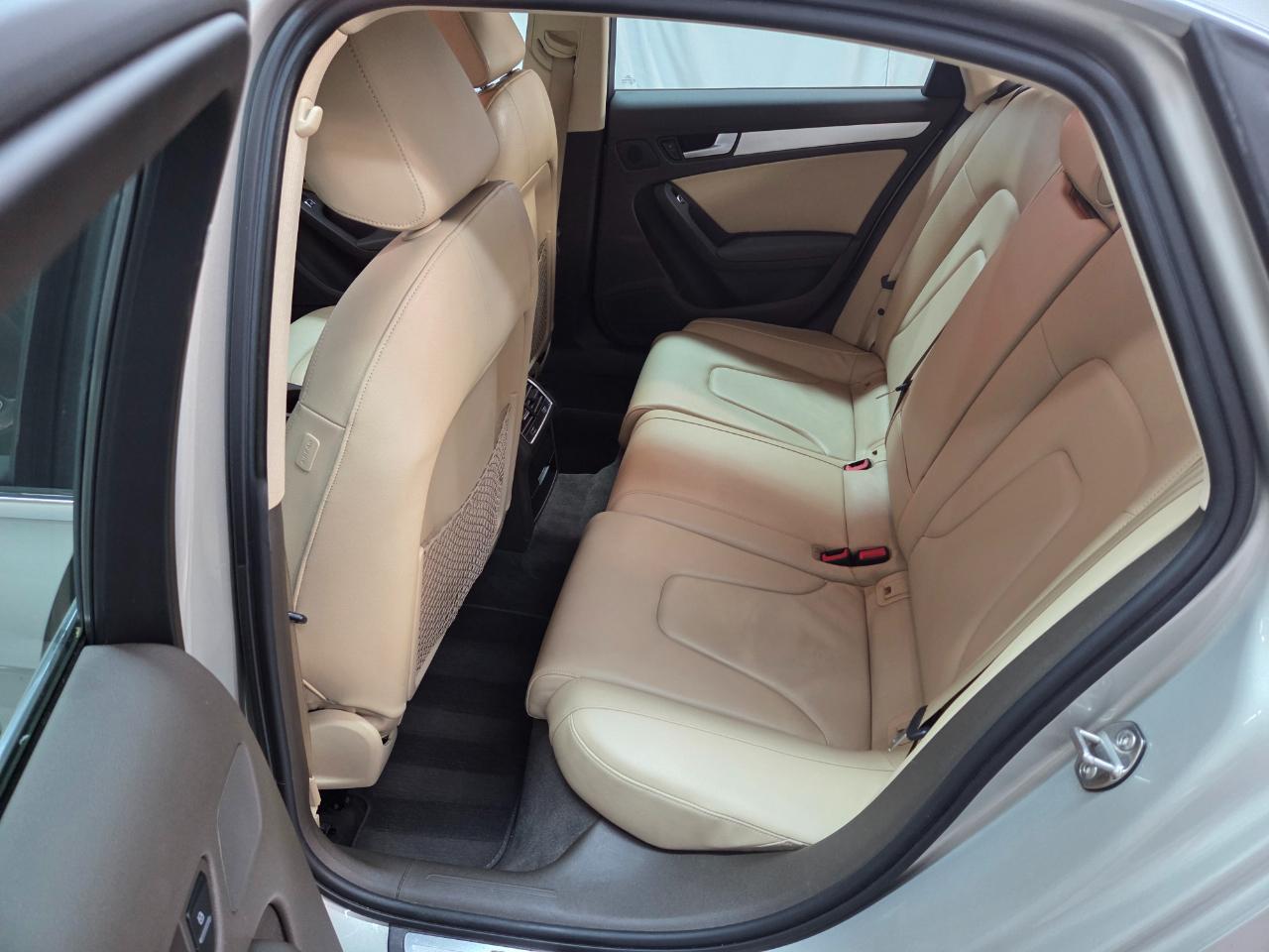 Audi A4 2.0T Sedan quattro Tiptronic 2015