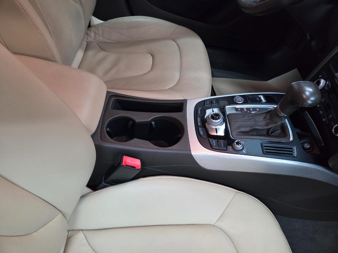 Audi A4 2.0T Sedan quattro Tiptronic 2015