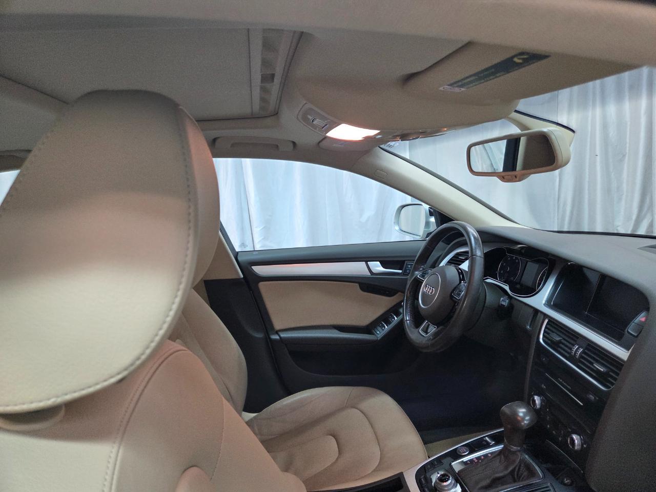 Audi A4 2.0T Sedan quattro Tiptronic 2015