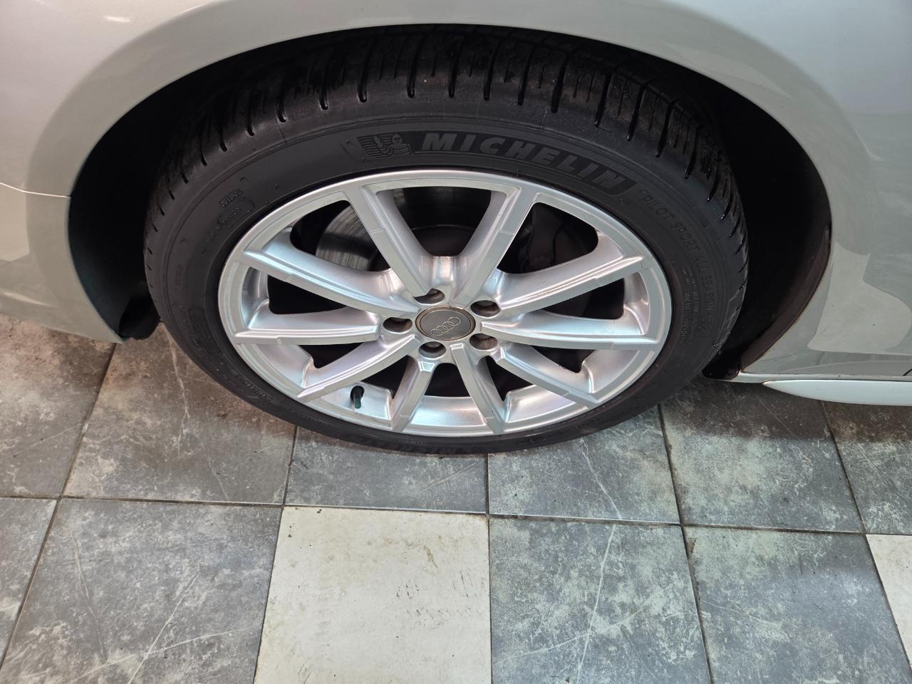 Audi A4 2.0T Sedan quattro Tiptronic 2015