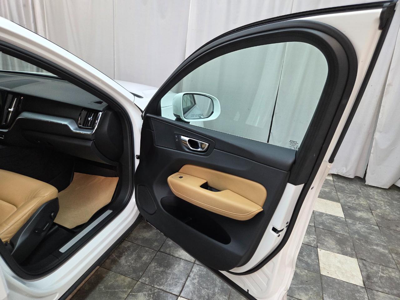 Volvo XC60 T6 Momentum AWD 2020