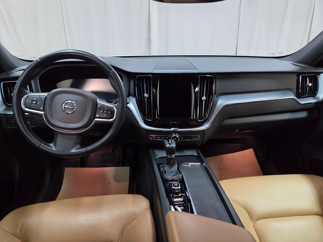Volvo XC60 T6 Momentum AWD 2020