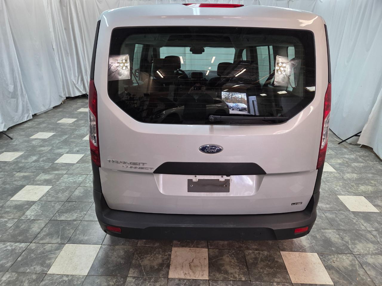 Ford Transit Connect Wagon XL w/Rear Liftgate LWB 2022