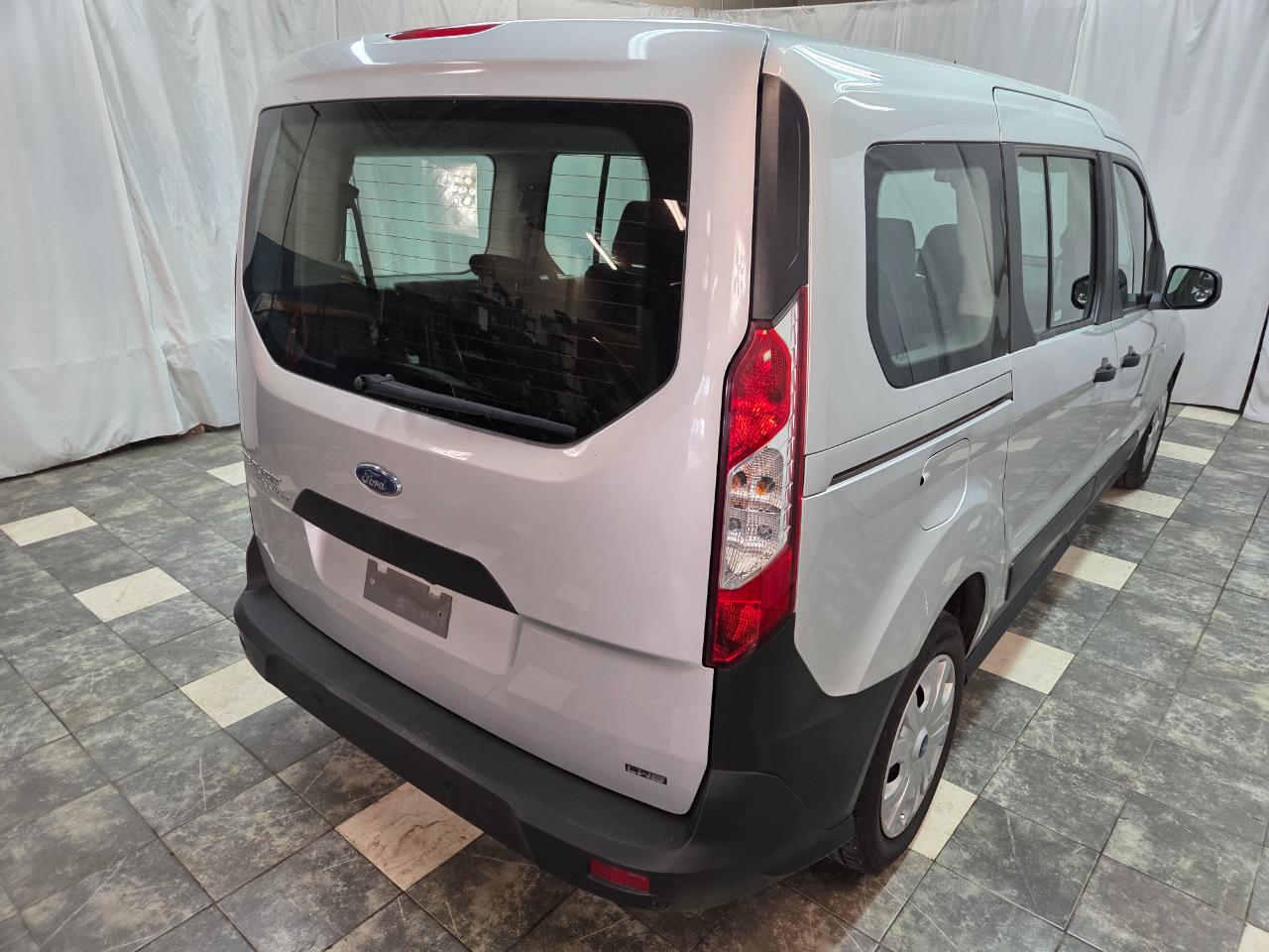 Ford Transit Connect Wagon XL w/Rear Liftgate LWB 2022