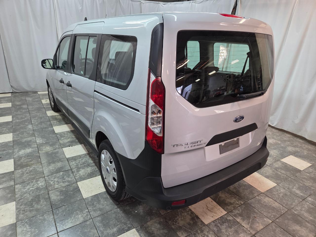 Ford Transit Connect Wagon XL w/Rear Liftgate LWB 2022