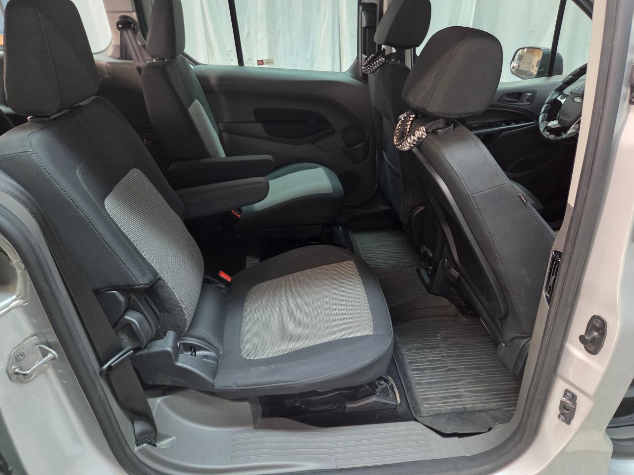 Ford Transit Connect Wagon XL w/Rear Liftgate LWB 2022